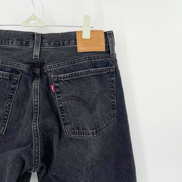 Levi's‎ Wedgie Straight Ripped Denim Jeans Sz 29 Black High Rise Pockets Raw Hem - Picture 9 of 12